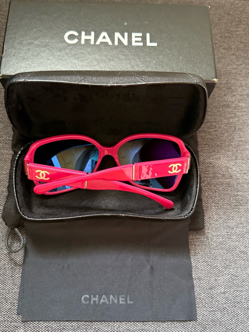 CHANEL Hot Pink Oversized Women's Sunglasses - Picture 8 of 11
